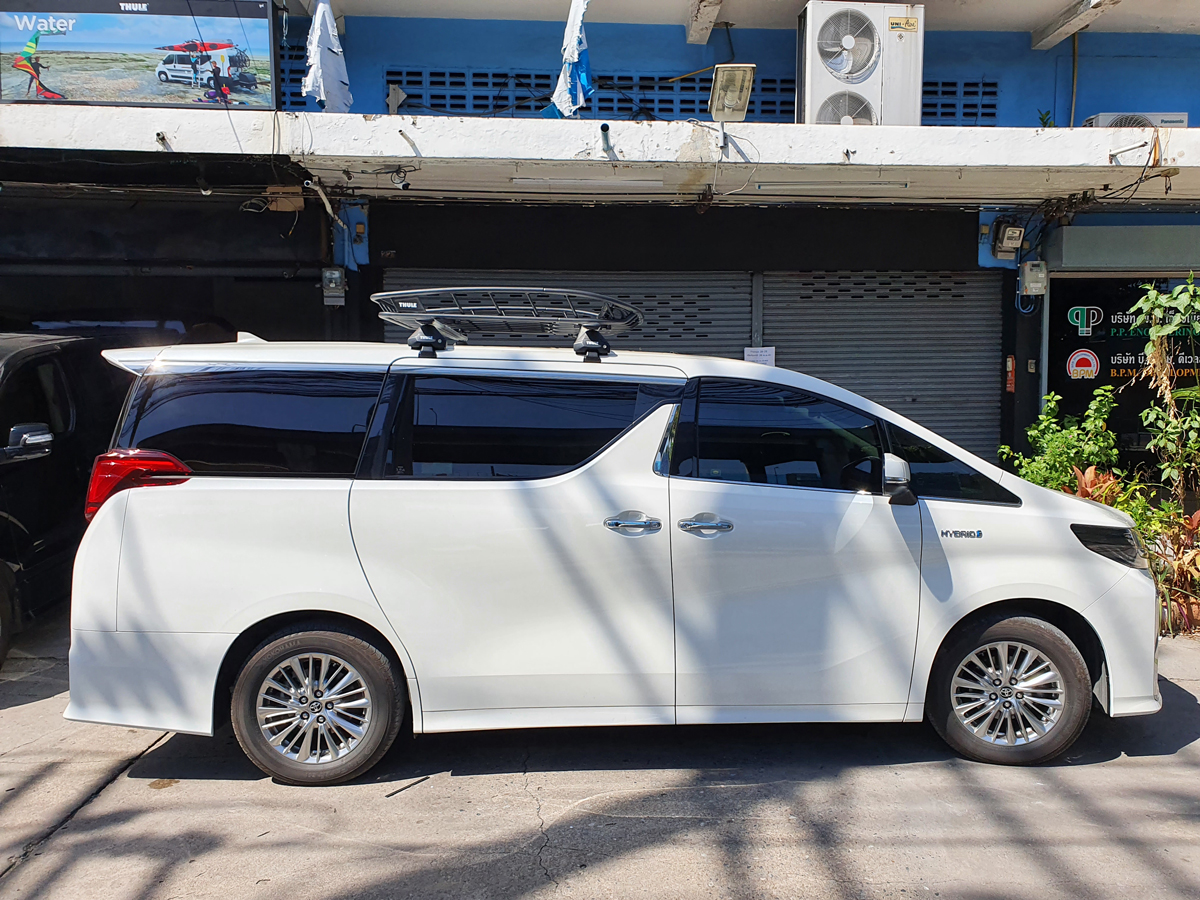 Toyota Alphard ติดตั้ง แร็คหลังคารถเก๋ง THULE Roofrack รุ่น CANYON XT 859 Black Color