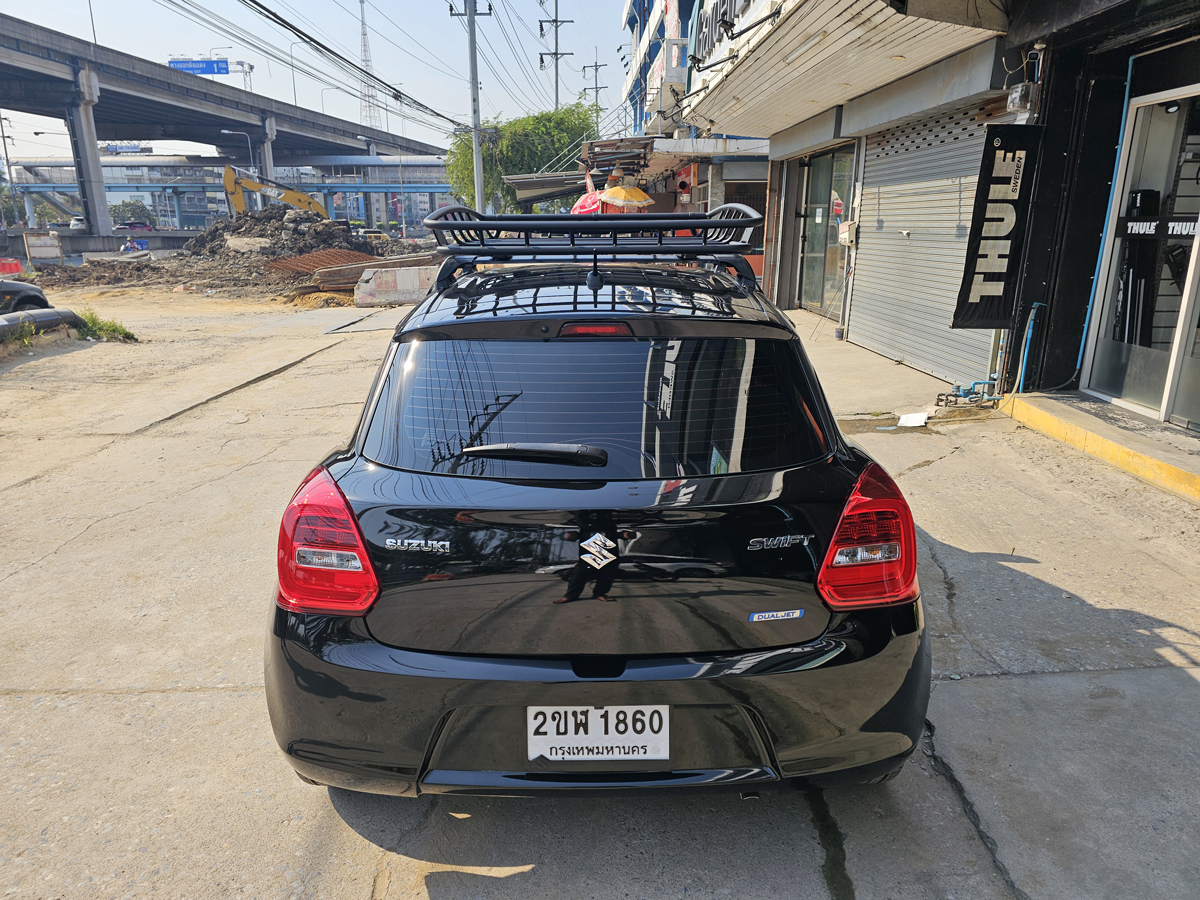 Suzuki Swift ติดตั้ง ที่เก็บของบนหลังคา THULE Roofrack รุ่น CANYON XT 859 Black Color