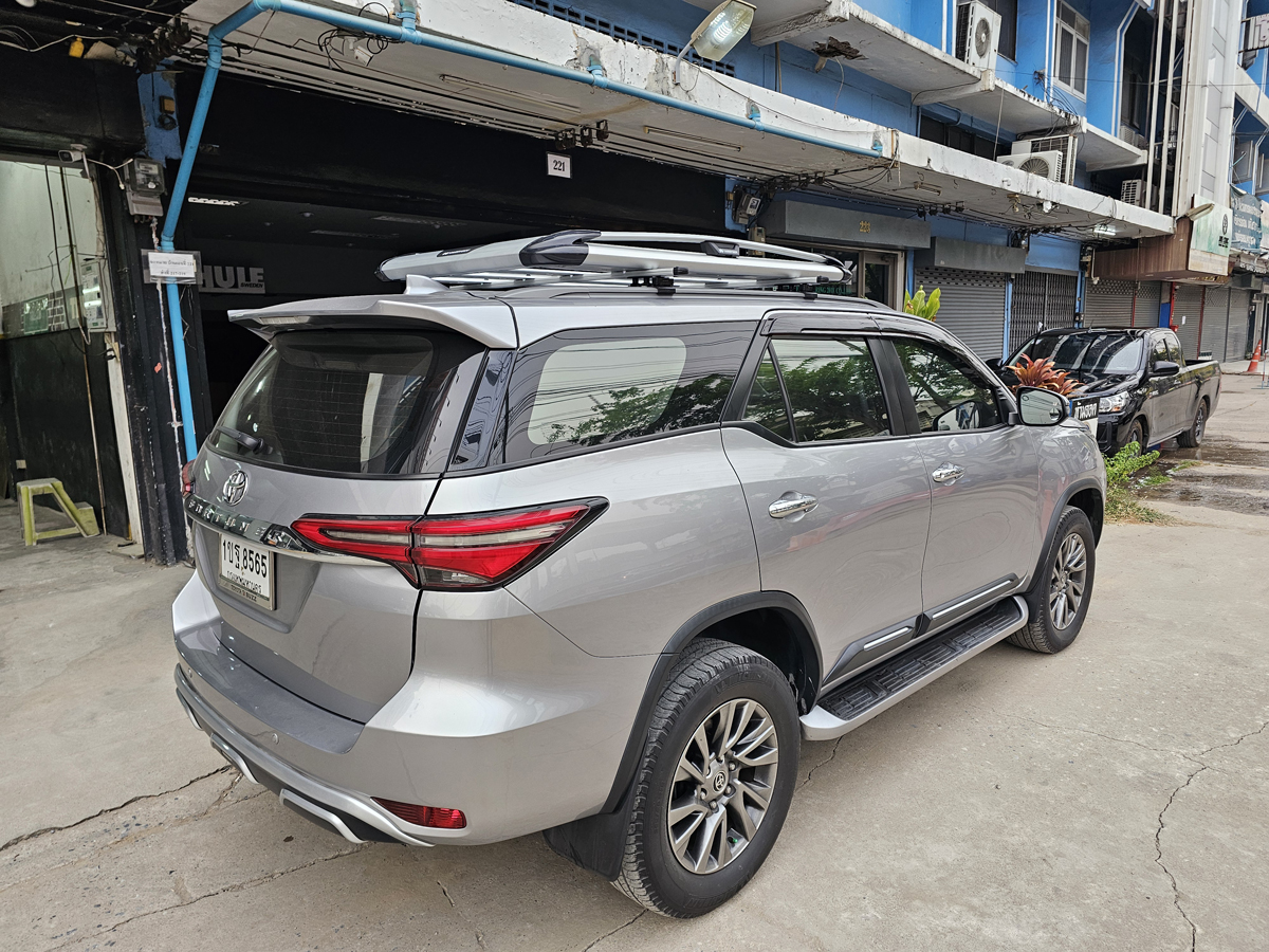 Toyota Fortuner ติดตั้ง แร็คหลังคามือสอง CARRYBOY Roofrack รุ่น CB550N 100x160 cm