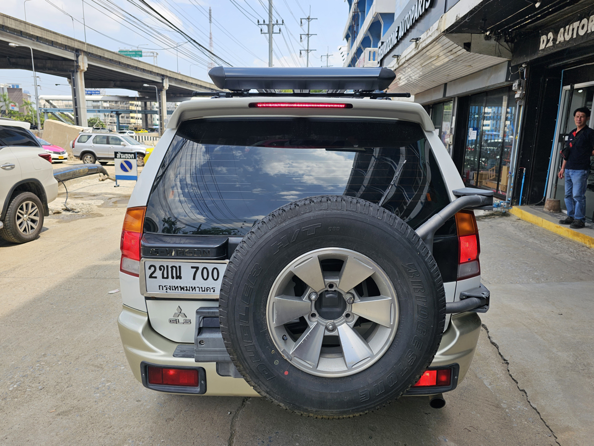 Mitsubishi G-Wagon ติดตั้ง ที่เก็บของบนหลังคา SCR Roofrack รุ่น RR03 100x150 cm Black Color