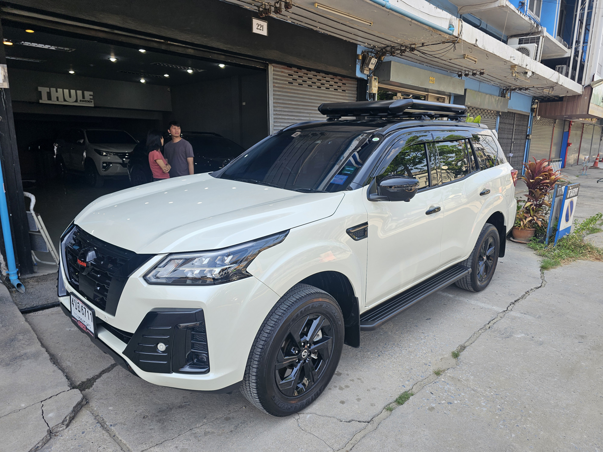 Nissan Terra ติดตั้ง แร็คหลังคา SCR Roofrack รุ่น RR03 100x150 cm Black Color