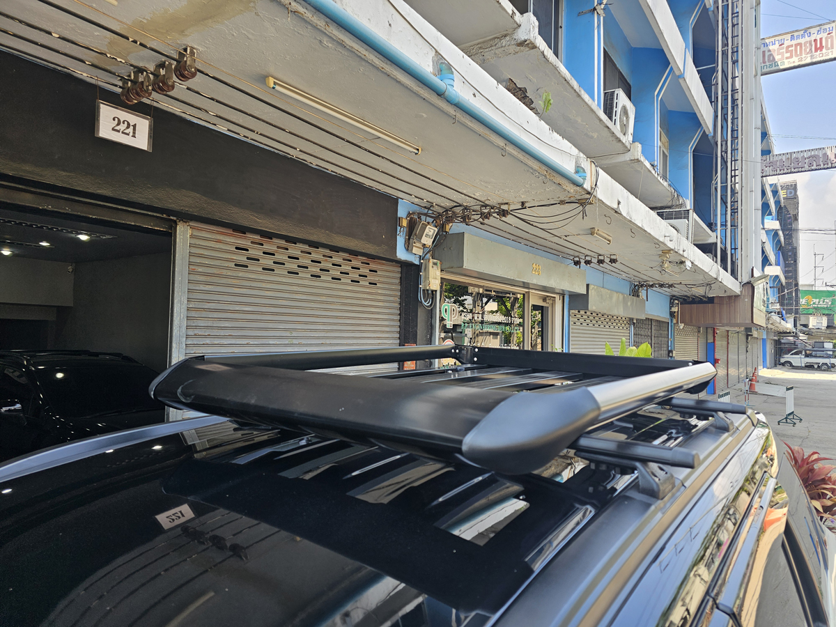 Nissan Terra ติดตั้ง ถาดวางของบนหลังคา SCR Roofrack รุ่น RR03 100x150 cm Black Color