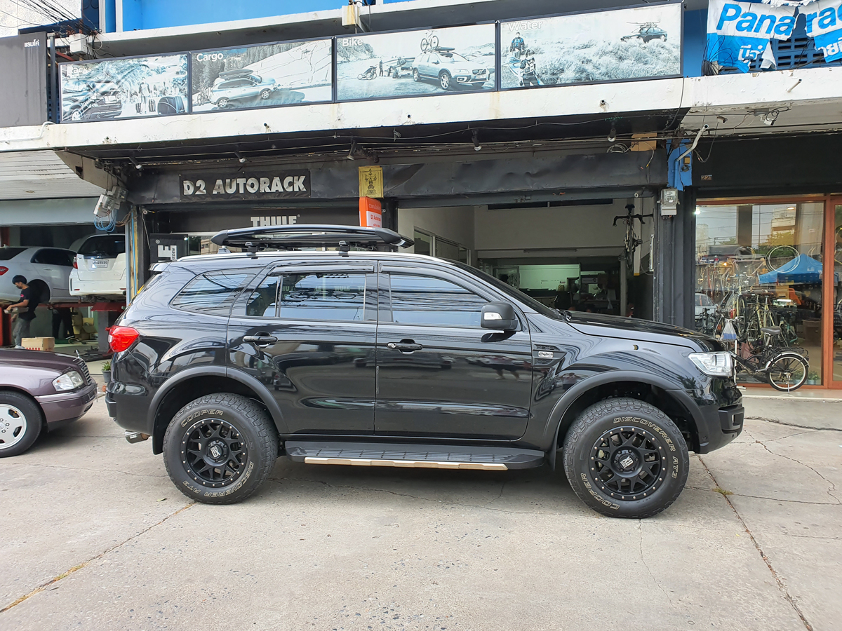 Ford Everest ติดตั้ง แร็คหลังคารถเก๋ง SCR Roofrack รุ่น RR04 100x150 cm Black Color