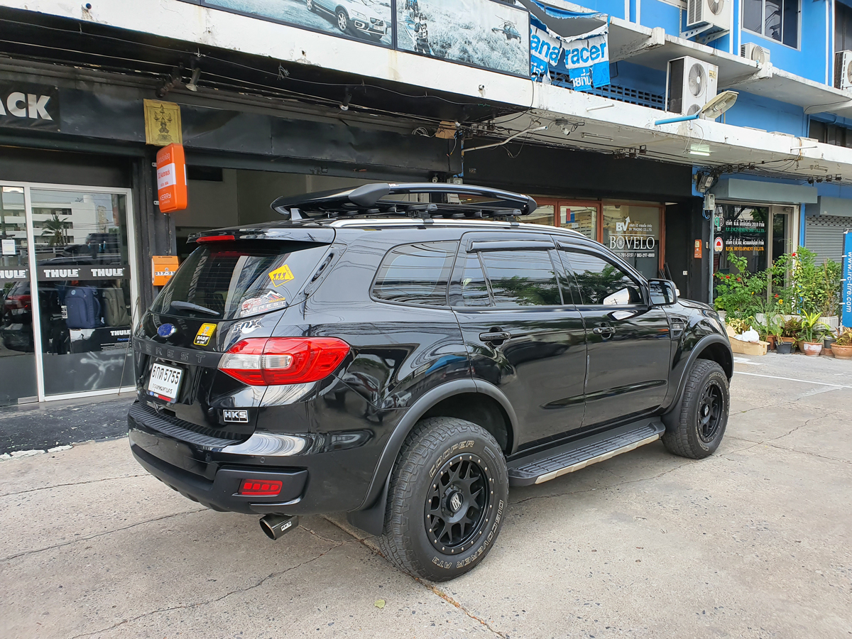 Ford Everest ติดตั้ง แร็คหลังคามือสอง SCR Roofrack รุ่น RR04 100x150 cm Black Color