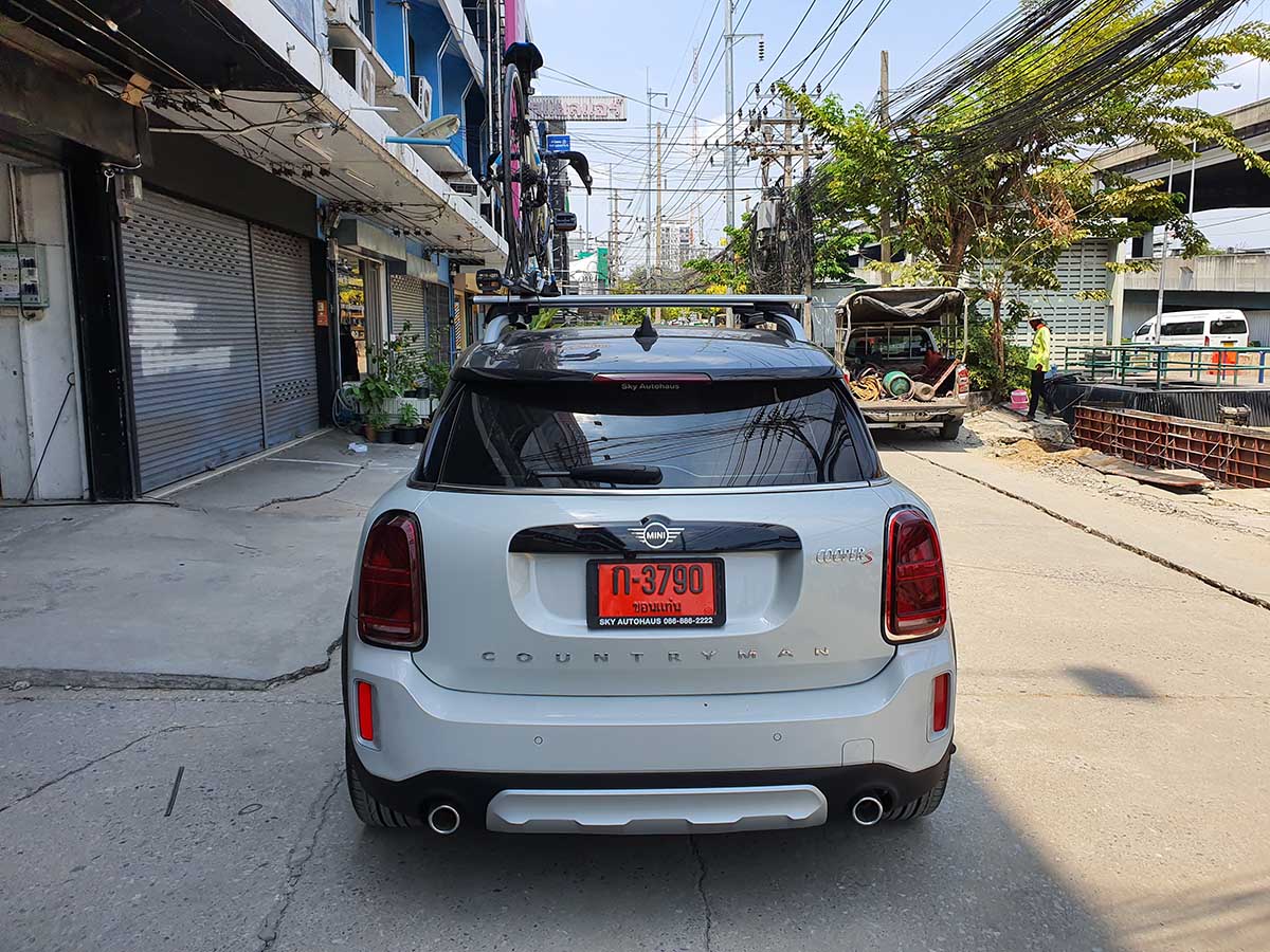 MINI Countryman ติดตั้ง แร็ควางจักรยาน thule bikerack รุ่น outride 561