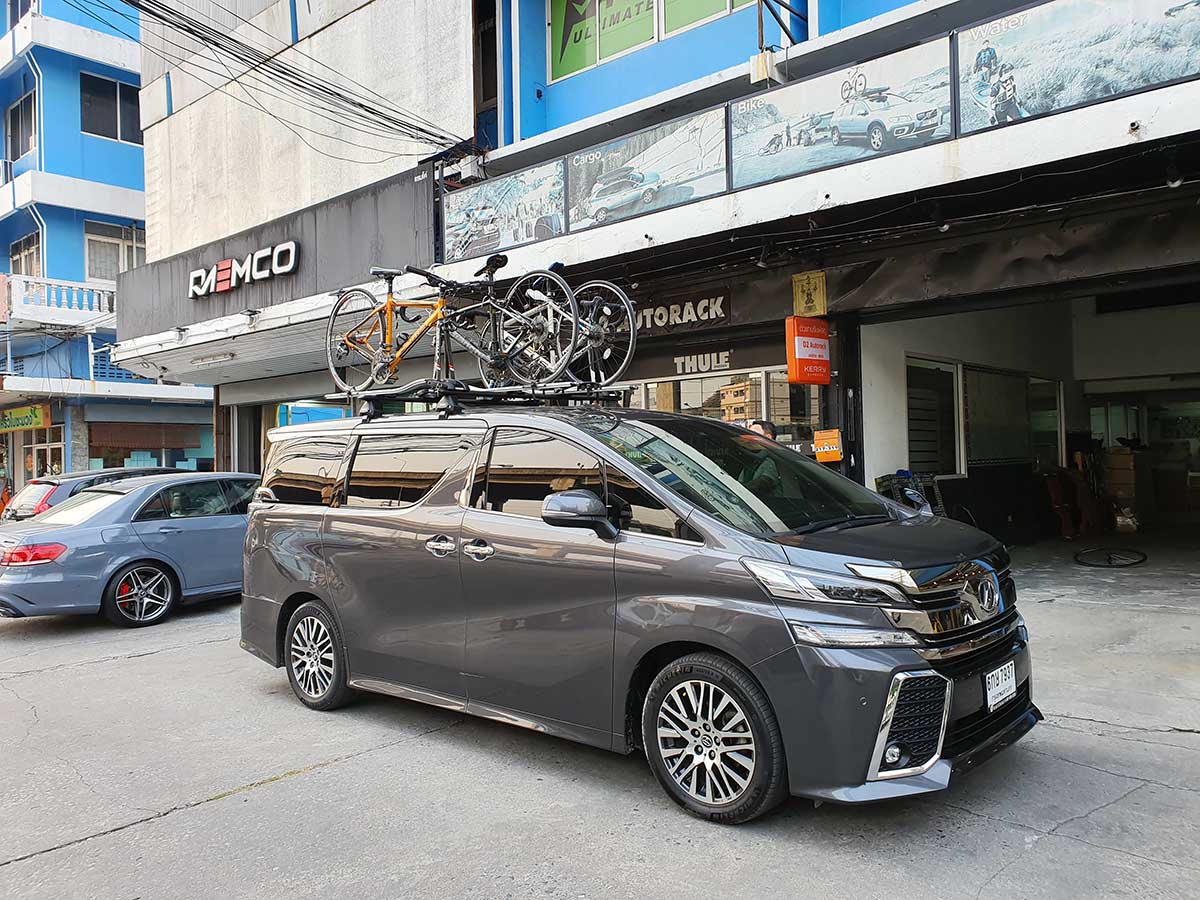 Toyota Vellfire ติดตั้ง แร็คจักรยาน thule bikerack รุ่น outride 561