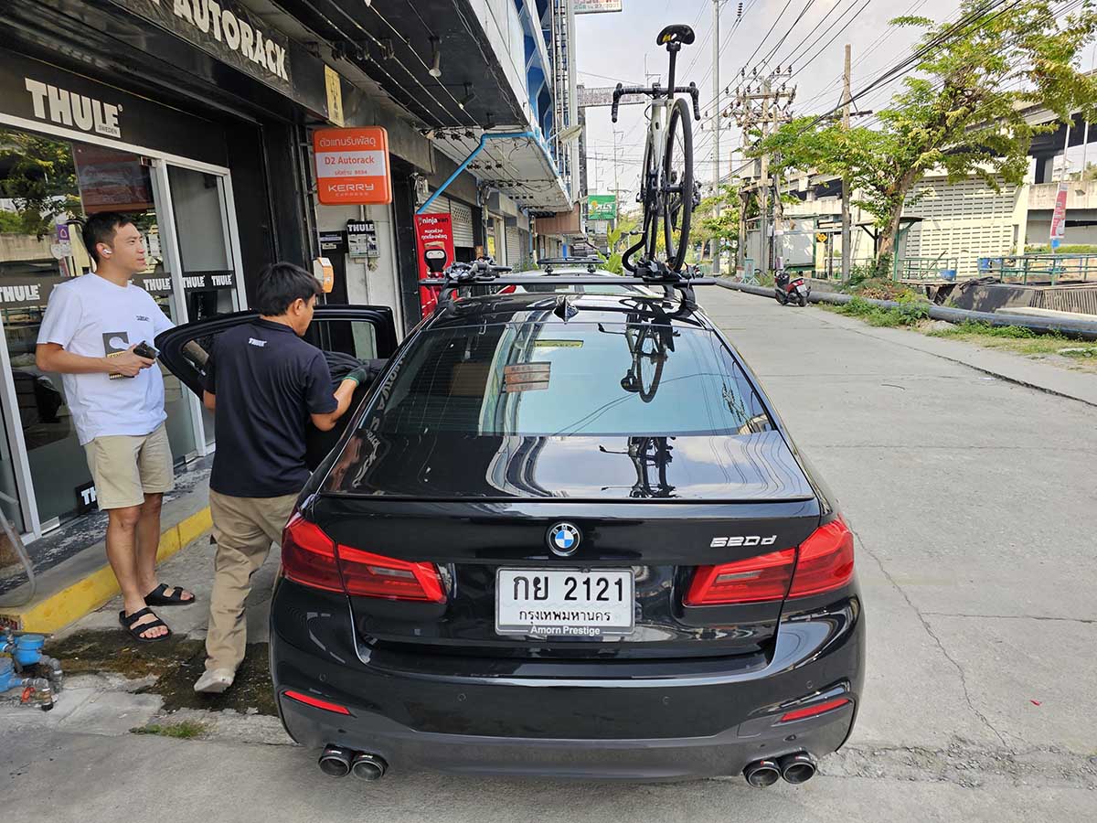 BMW 520 ติดตั้ง แร็คจักรยานมือสอง thule bikerack รุ่น Proride 598