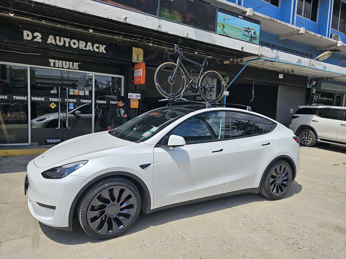 Tesla Model Y ติดแร็คจักรยาน thule bikerack รุ่น Proride 598