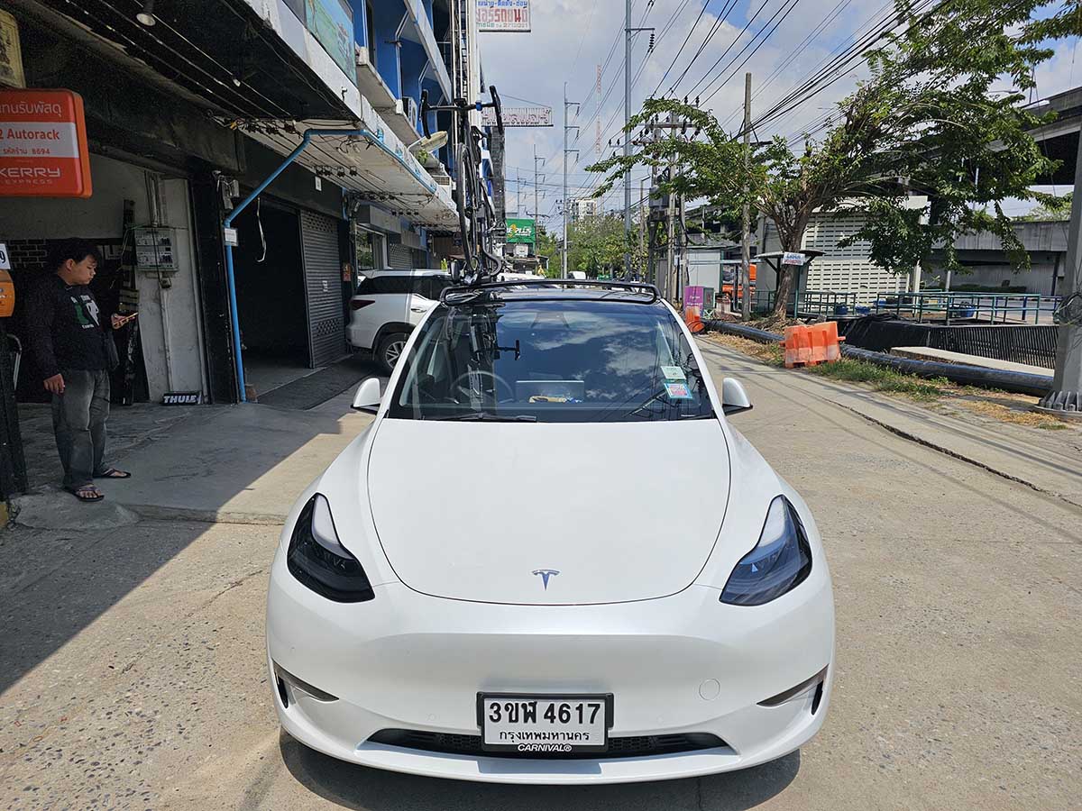 Tesla Model Y ติดตั้ง แร็คจักรยานมือสอง thule bikerack รุ่น Proride 598