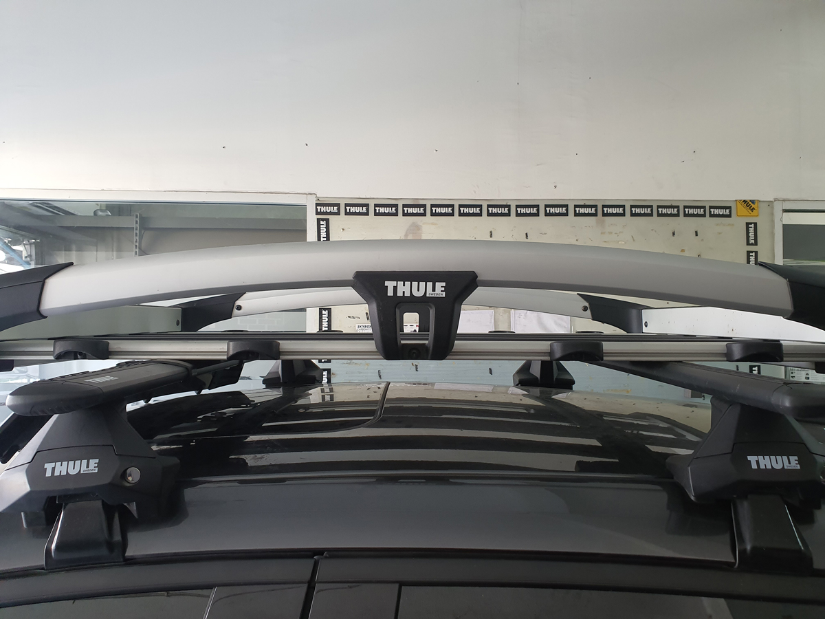 Mazda CX-3 ติดตั้ง ติดแร็คหลังคา THULE Roofrack รุ่น Trail-M 823 Silver Color