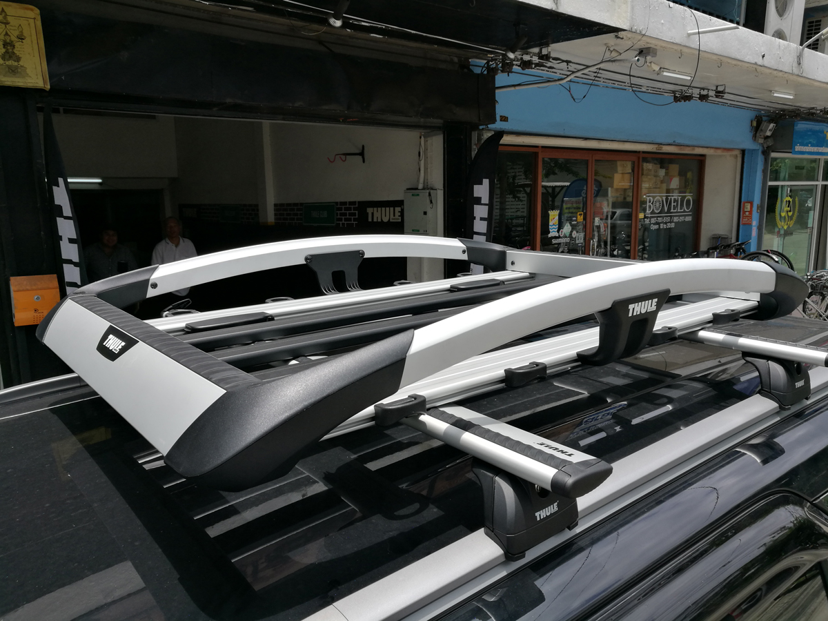 Toyota Fortuner ติดตั้ง แร็คหลังคามือสอง THULE Roofrack รุ่น Trail-M 823 Silver Color