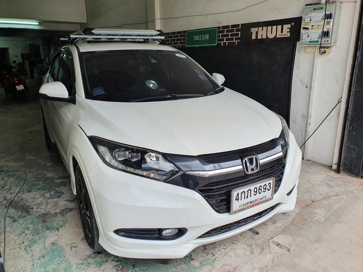 Honda HRV ติดตั้ง แร็คหลังคารถเก๋ง VRK Roofrack รุ่น Modern White Color 100x120 cm