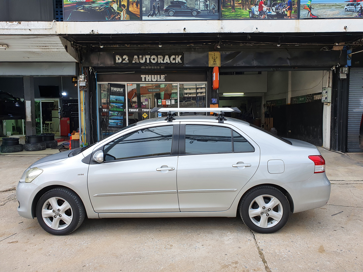 Toyota Vios ติดตั้ง แร็คใส่สัมภาระบนหลังคา VRK Roofrack รุ่น Modern White Color 100x120 cm