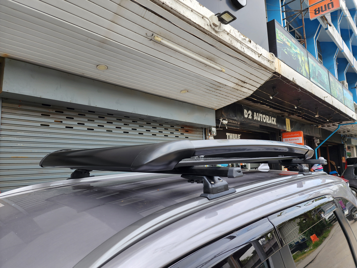 Toyota Veloz ติดตั้ง ถาดวางของบนหลังคา VRK Roofrack รุ่น Sport Black Color 100x150 cm