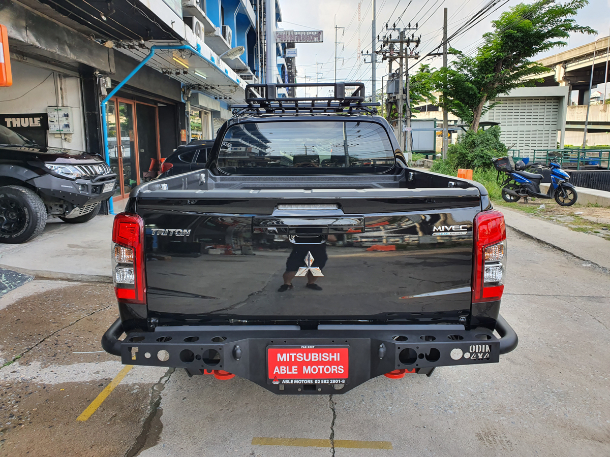 Mitsubishi Triton ติดตั้ง ร้านขายแร็คหลังคาใกล้ฉัน VRK Roofrack รุ่น TRAY-001 90x120 cm