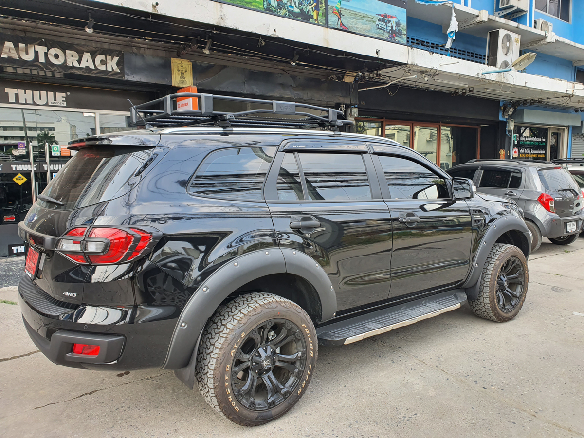 Ford Everest ติดตั้ง แร็คหลังคามือสอง VRK Roofrack รุ่น TRAY-002 100x150 cm