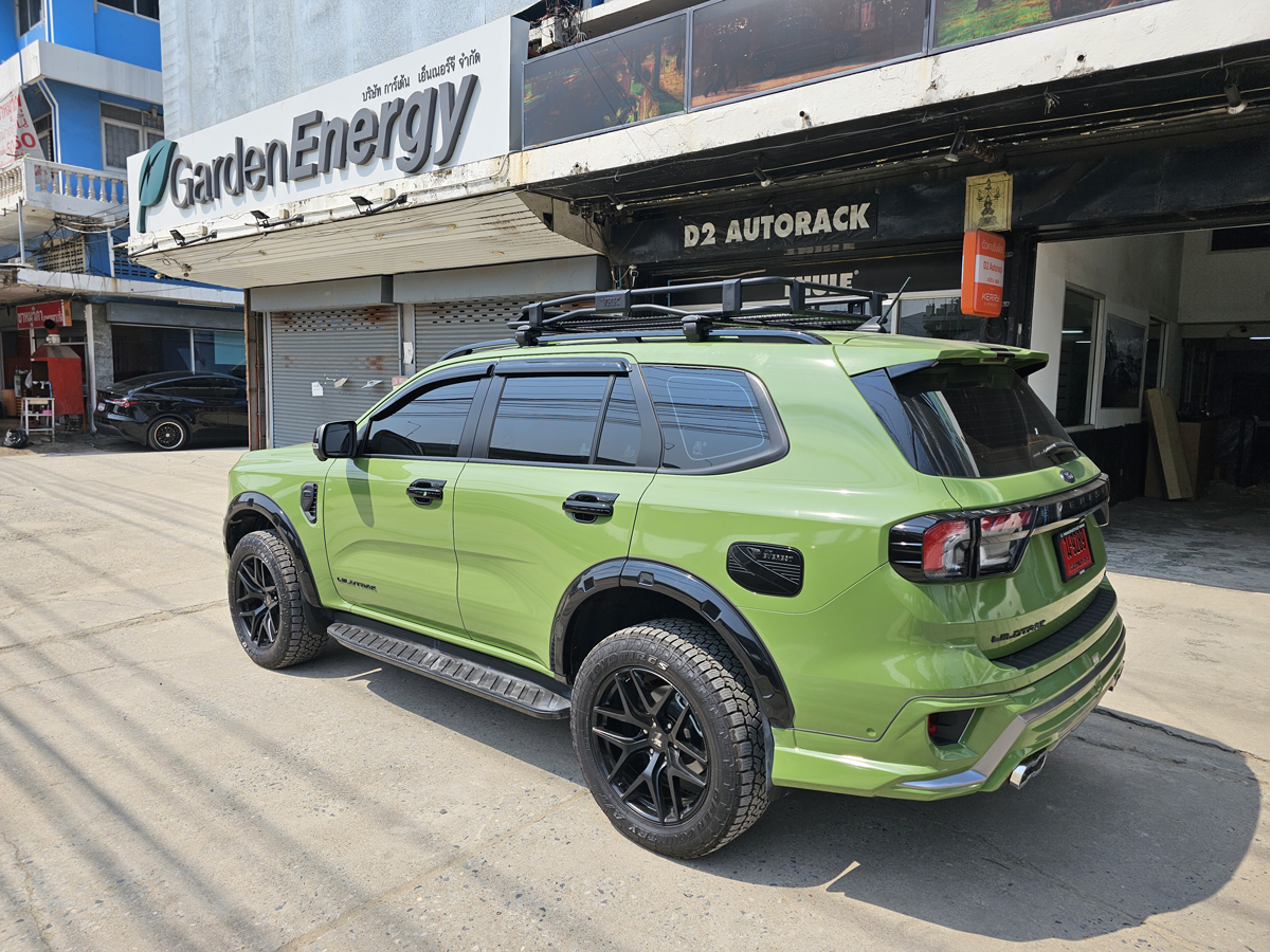 Ford Everest Next Gen ติดตั้ง แร็คหลังคามือสอง VRK Roofrack รุ่น TRAY-002 100x150 cm