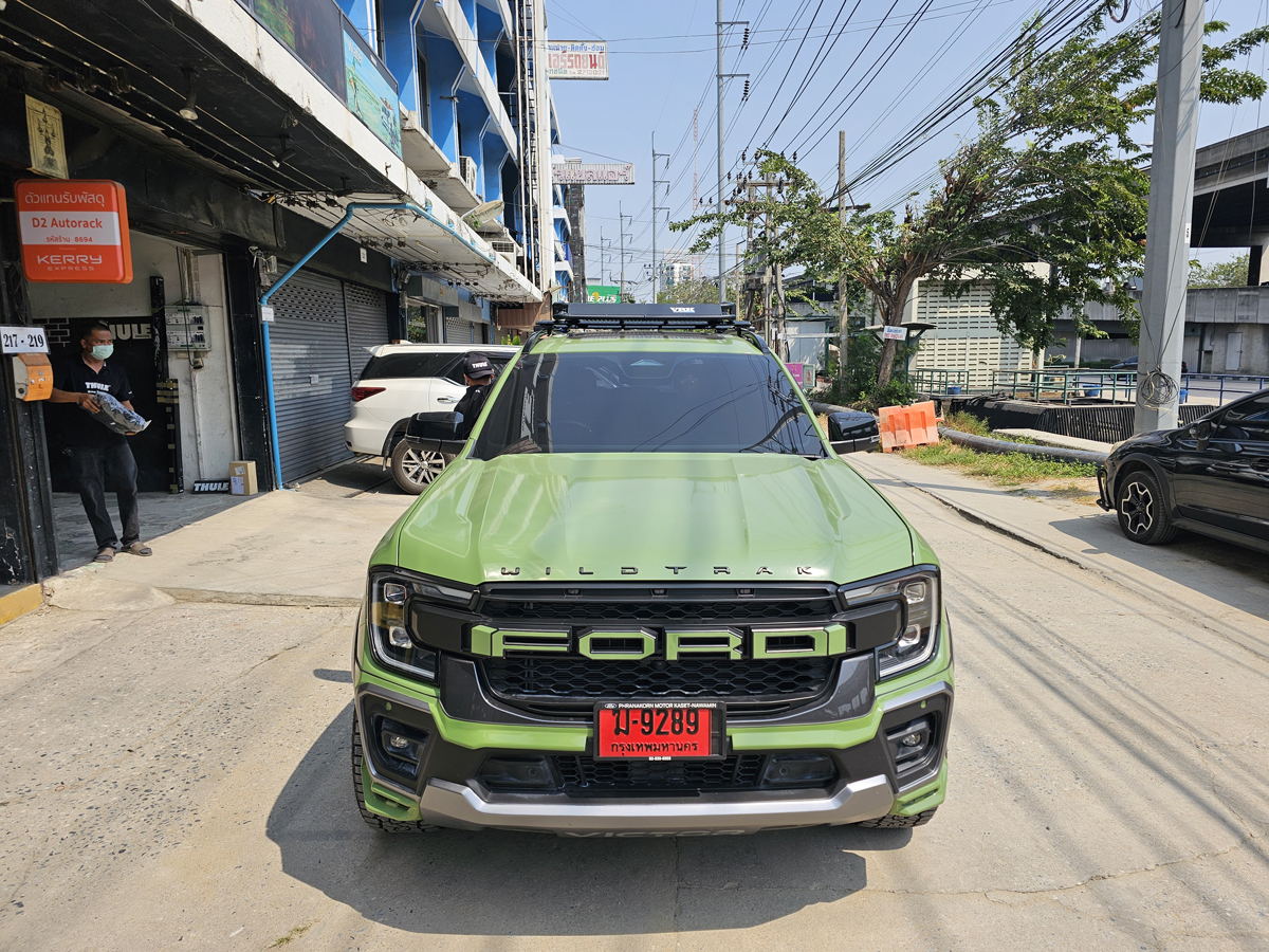 Ford Everest Next Gen ติดตั้ง ติดแร็คหลังคา VRK Roofrack รุ่น TRAY-002 100x150 cm