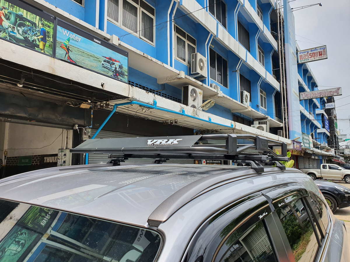 Isuzu Mu-X ติดตั้ง ถาดวางของบนหลังคา VRK Roofrack รุ่น TRAY-002 100x150 cm