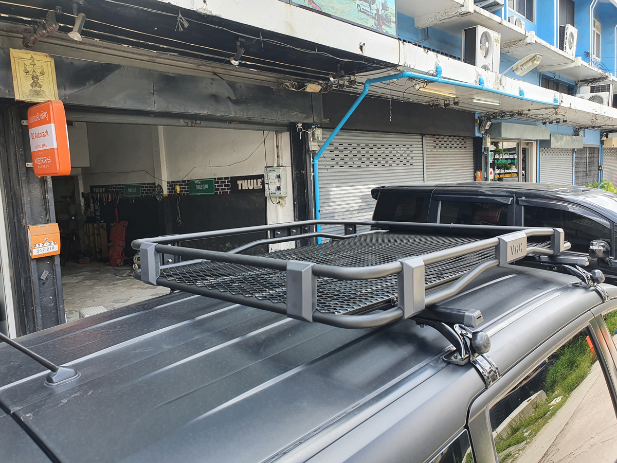 Mitsubishi Xpander ติดตั้ง แร็คหลังคารถ VRK Roofrack รุ่น TRAY-002 100x150 cm