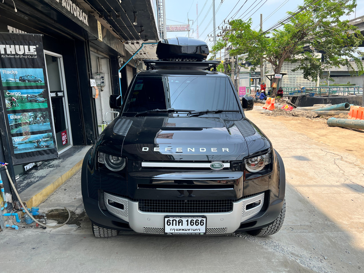 Land Rover Defender ติดตั้ง กล่องหลังคารถ THULE Roofbox รุ่น Motion XT Size XXL