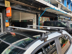 rackหลังคา Thule Normal Roof รุ่น Evo ประกอบด้วย ชุดขาจับแร็ค thule 7105 + ชุดคานขวาง thule wingbar evo + ชุด kit แร็คหลังคามือสองมีนบุรี ราวแร็คหลังคา ทูเล่ แร็คหลังคามือสองขายดี