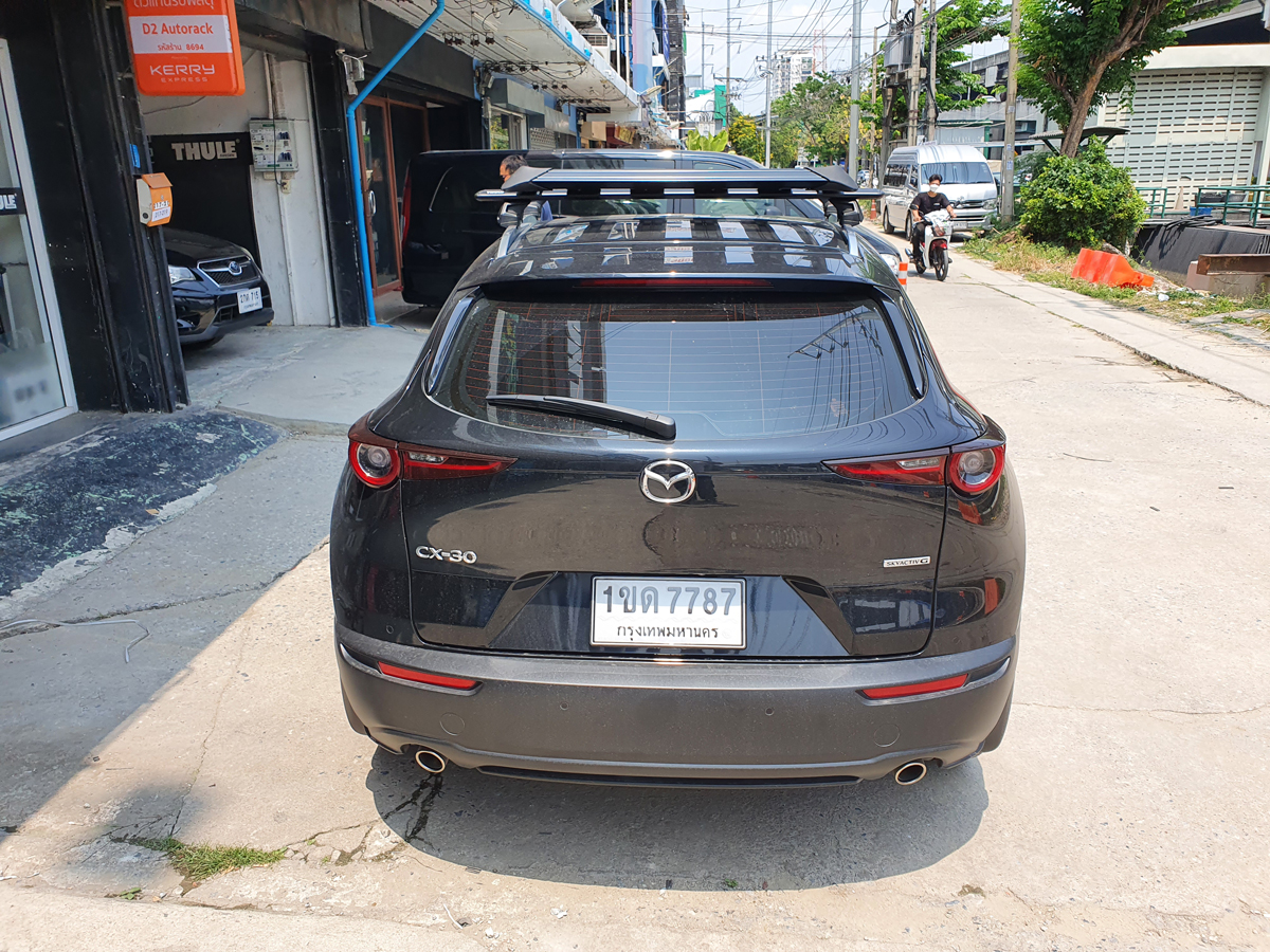 Mazda CX-30 ติดตั้ง ร้านขายแร็คหลังคาใกล้ฉัน VRK Roofrack รุ่น Modern Black Color 100x120 cm