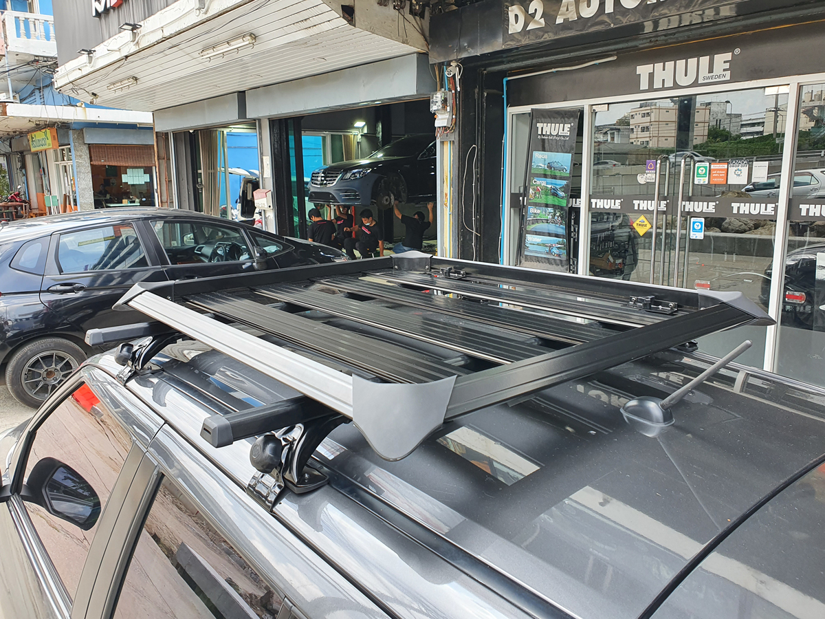 Suzuki Swift ติดตั้ง ตะแกรงใส่ของบนหลังคา VRK Roofrack รุ่น Modern Black Color 100x120 cm