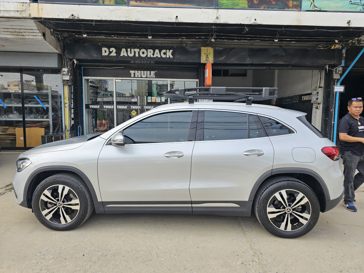 Benz GLA 200 ติดตั้ง แร็คใส่สัมภาระบนหลังคา VRK Roofrack รุ่น TRAY-001 100x150 cm