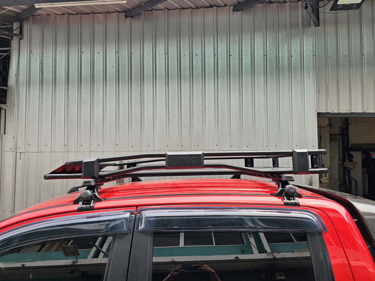 Ford Ranger ติดตั้ง แร็คบนหลังคา VRK Roofrack รุ่น TRAY-001 100x150 cm