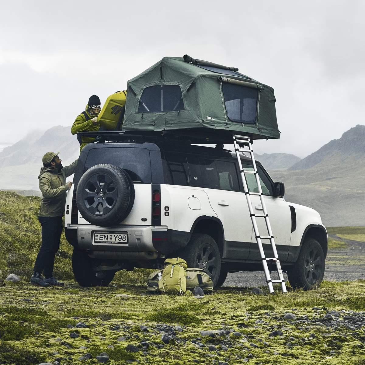 ที่เก็บสัมภาระบนหลังคารถ THULE CapRock Roof Platform แร็คบนหลังคา